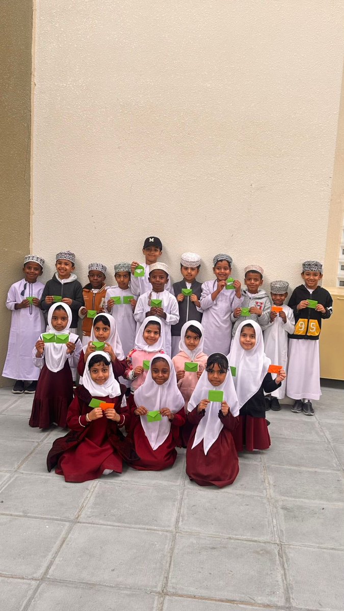 كرمت أ /ماجدة الراسبية طلبة الصف الثاني في مبادرة دون رقمك وأربح والمشاركات الصفية كل الشكر لها 
#التعليم_الصديق_للطفل
#إدارة التربية -والتعليم-بجعلان 
#التحول_الرقمي_بوزارة_التربية_والتعليم
EduGovOman@
#تعلم_مستدام
#تعليمية_جنوب_الشرقية