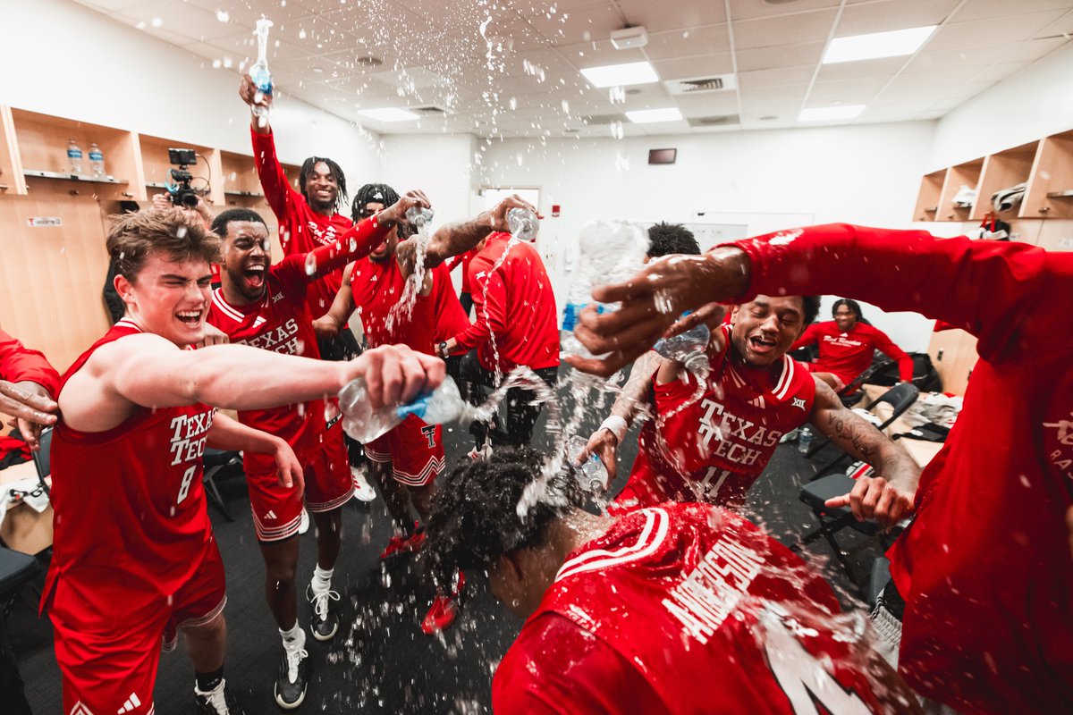 TexasTechMBB's tweet photo. Squad full of DAWGS https://t.co/gBGSCodo8N