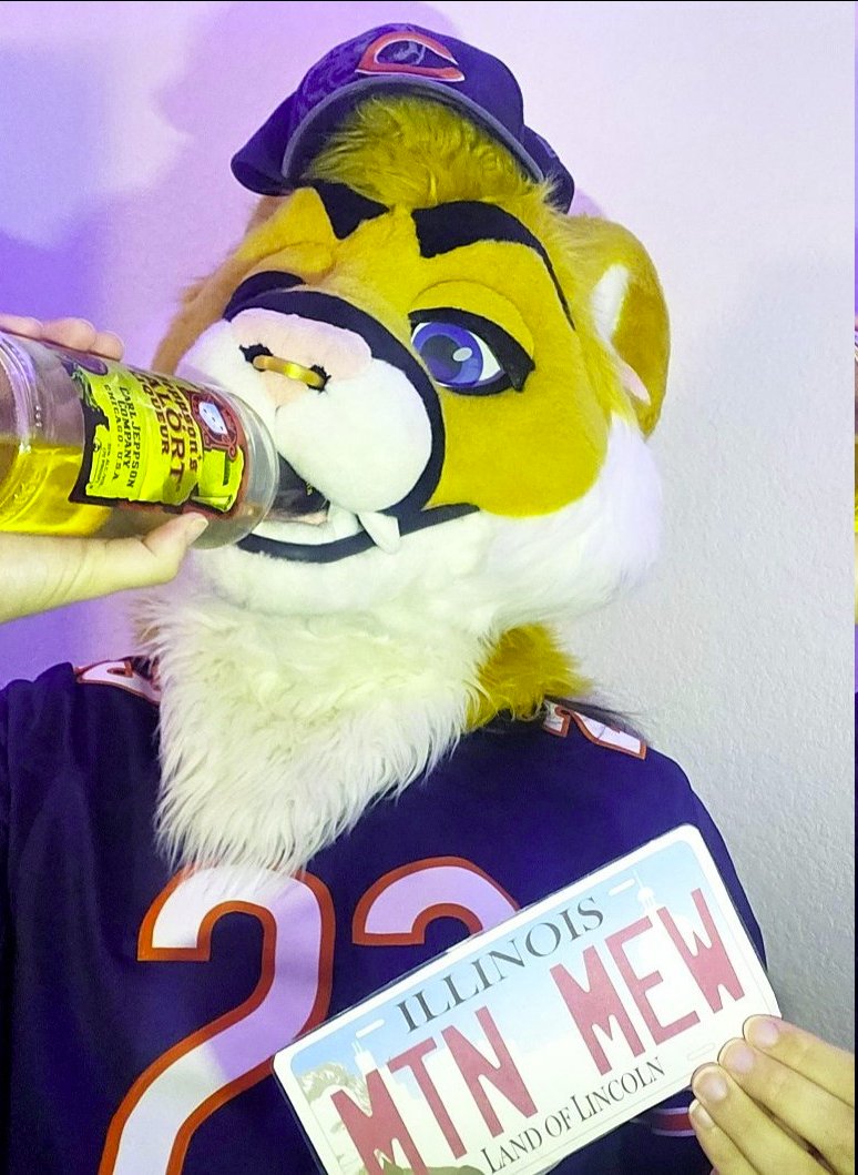 Horsefur1's tweet image. GO BEARS HOLY FUCK IM SO HAPPY AAAAA