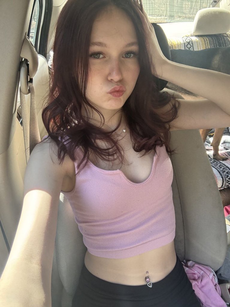 AliceMist17's tweet image. Serving looks, no explanation needed