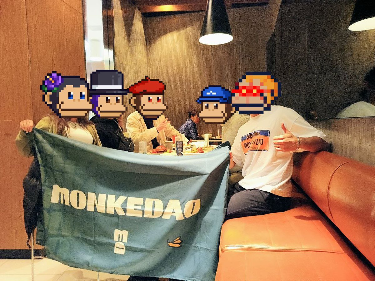 Montreal Chapter closing out the year properly!

Amazing vibes last night for our Holiday celebration. Good food, games, and the best crew! ❄️⚜️

Huge thank you to <a href="/MonkeDAO/">MonkeDAO🍌</a> for supporting local events like this and keeping the community tight 🤝🐒