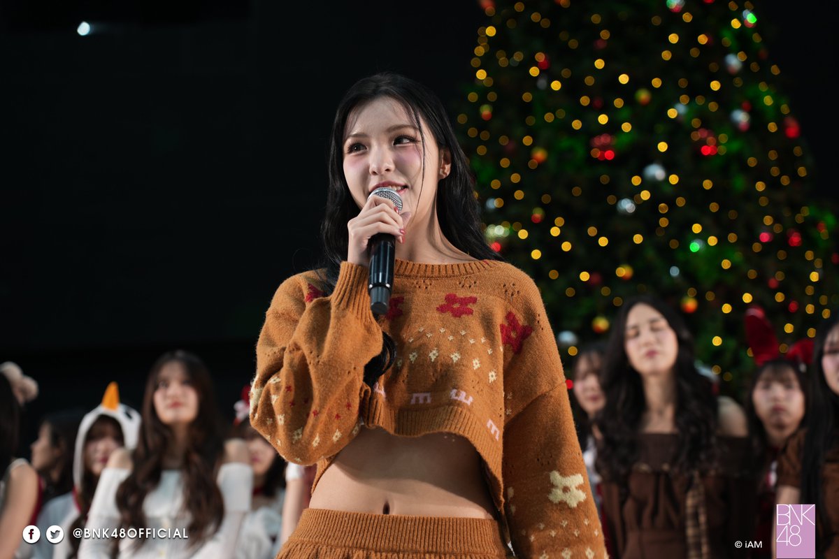bnk48official's tweet photo. [🤍🎓] Graduation Announcement

สมาชิก BNK48 ประกาศจบการศึกษาตามรายชื่อต่อไปนี้
- เอิร์น–วชิราพร พัฒนพานิช #EarnBNK48
- เอิร์ธ–นภสรณ์ ศิริปาณี #EarthBNK48
- อีฟ–อิสรีย์ ทวีกุลพาณิชย์ #EveBNK48
- เกรซ–วิรัลพัชร ธำรงค์พันธวนิช #GraceBNK48

#BNK48 https://t.co/EUva82cAz0