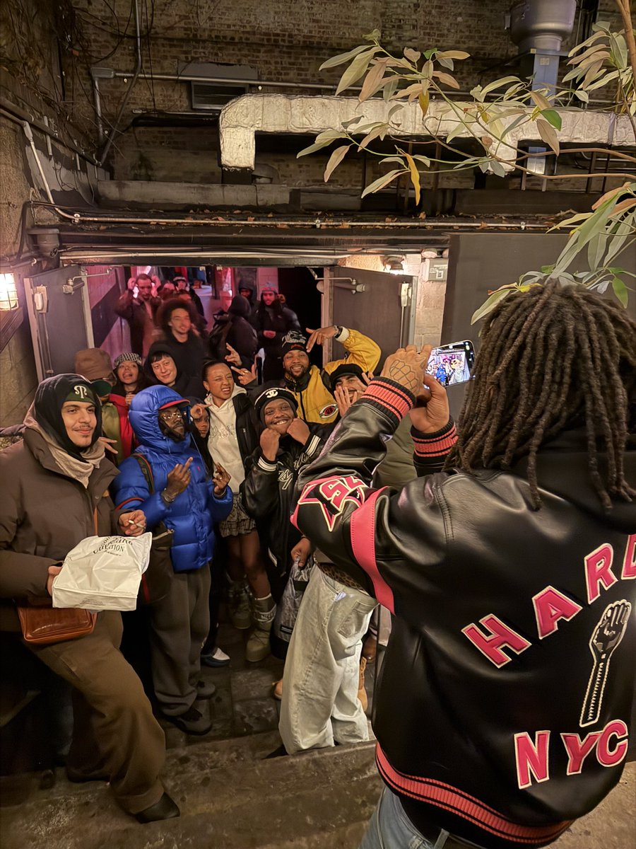 NA-KEVINGATES tweet media