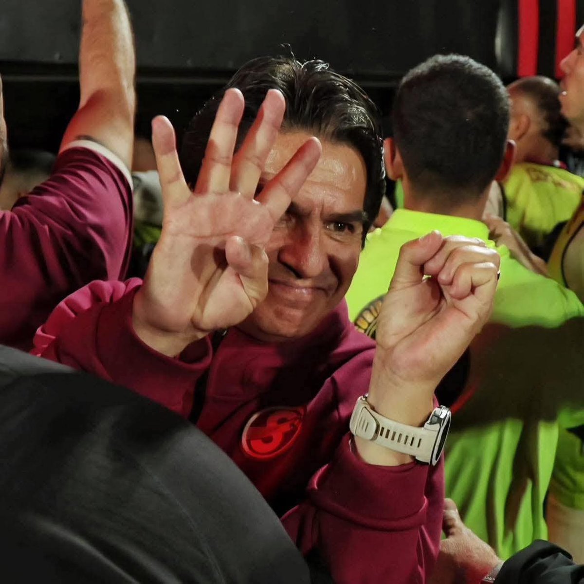 😄Liga 4 títulos en el año...Torneo de Copa, Recopa, Centroamericana y título nacional
...Saprissa ninguno. Vladimir reconoce el mal año morado.....
