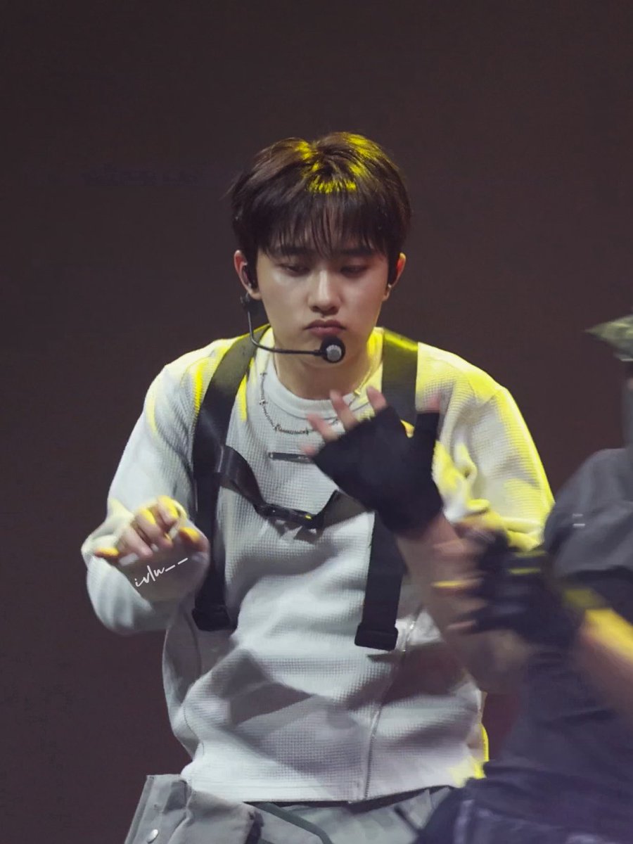 251220 MMA

이 귀염둥이도 좀 올려봐~

#도경수 #DOHKYUNGSOO #KYUNGSOO #디오