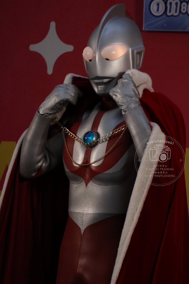 今年初のウルトラサンタでした🎅

#アリオ北砂 
#ウルトラマン