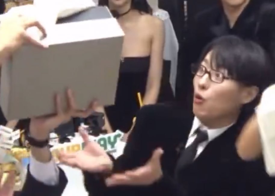 v5okeh's tweet image. 으하하학