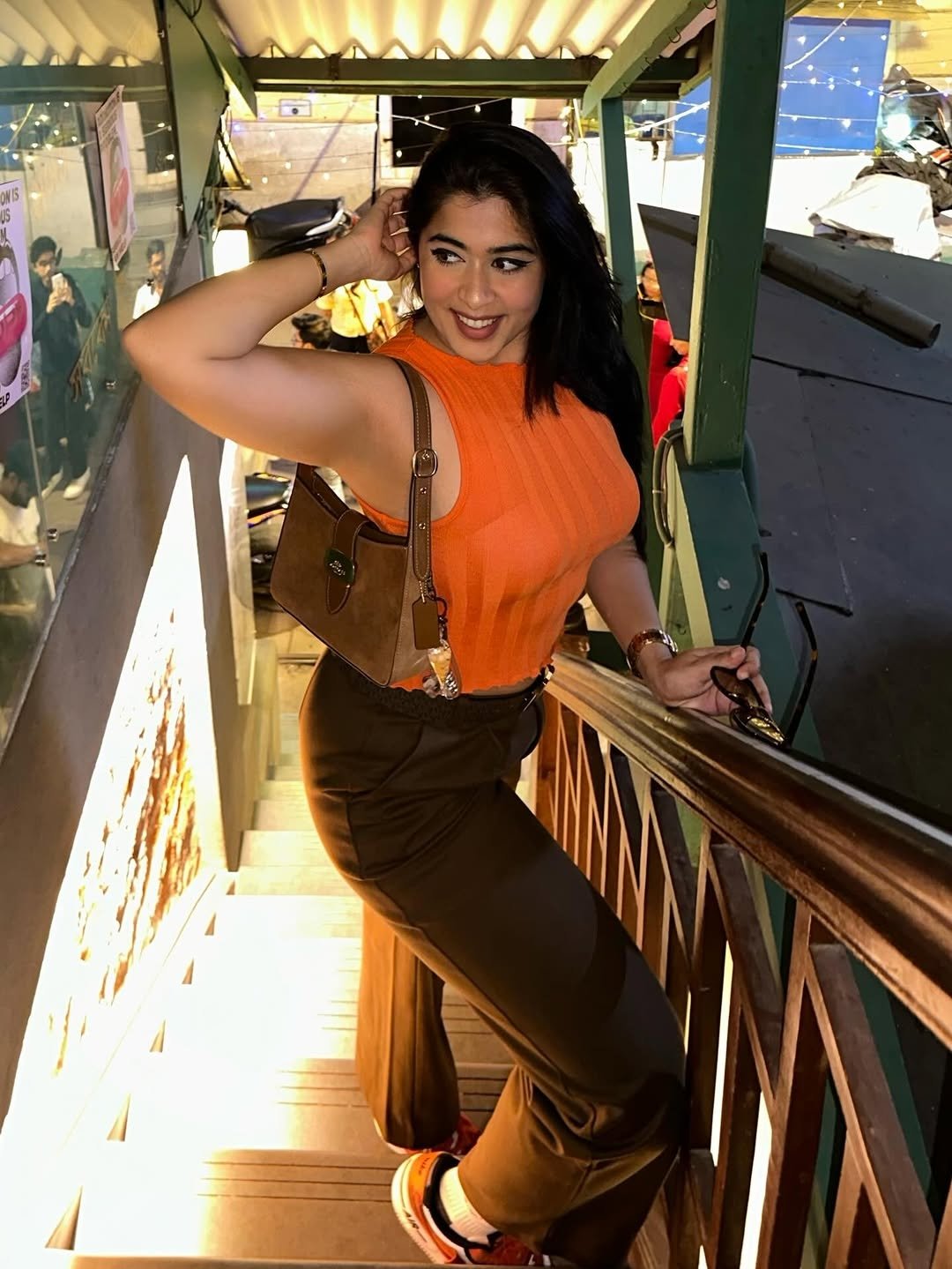 G8qwbOBawAASzL2?format=jpg&name=large