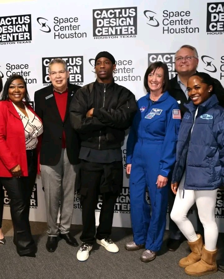 StephenAwoo's tweet image. Salute to Travis for investing into the next generation 🚀

Travis Scott’s Cactus Jack Foundation teamed up with Space Center Houston, NASA’s official visitor center, to launch a new STEM program.