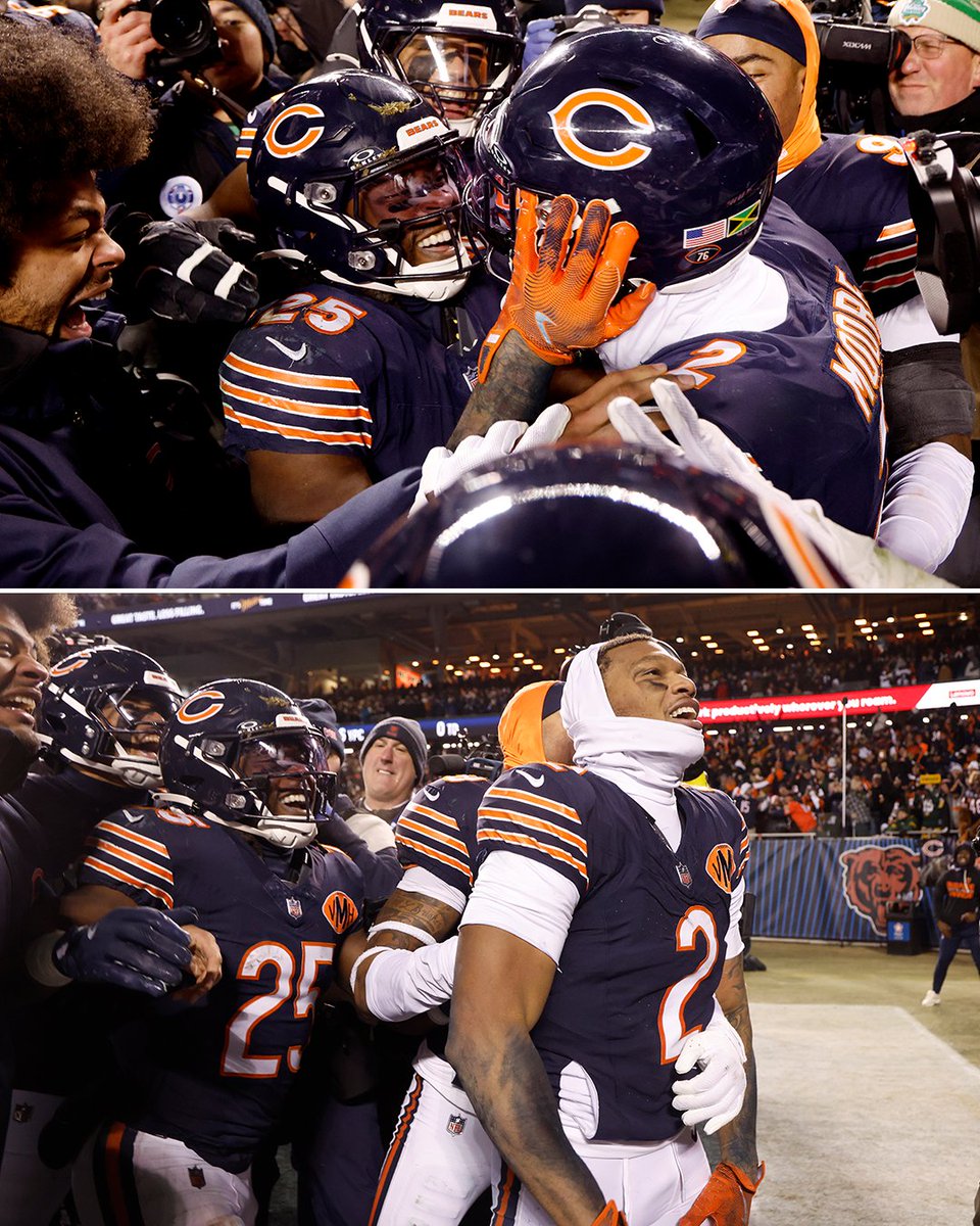 YahooSports's tweet image. Final 2 minutes and overtime in Chicago:

-Bears kick FG to make it 16-9
-Bears recover onside kick
-Bears throw 4th down TD
-Bears covert extra-point
-Bears sack Malik Willis to force OT
-Packers get ball to start OT
-Packers fumble snap and Bears recover
-46-yard TD to win…