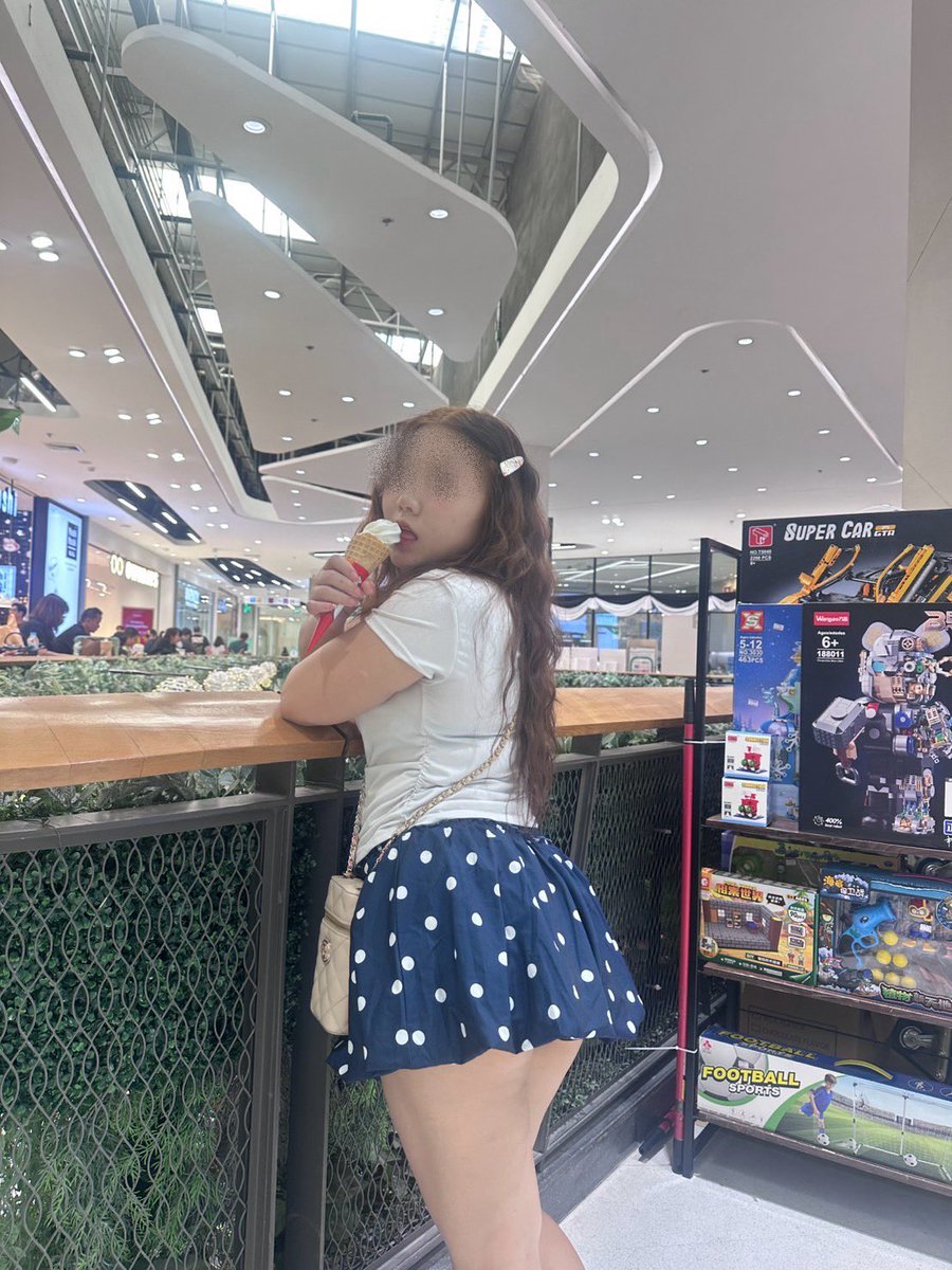 เบื่อแล้วไอติมเย็นๆ อยากกินไอติมอุ่นๆบ้างจัง🤤
#กาญจนบุรี #สาวอวบ