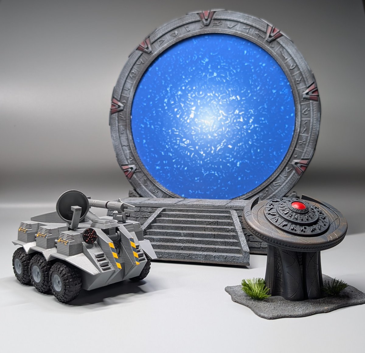 SGAGateBuilder's tweet image. To celebrate the announcement of a new Stargate TV show, comes my new Master Replica's scaled M.A.L.P and DHD additions. They are 3D printed models and FREE. You can get them here tinyurl.com/yahee6zm  @BaronDestructo  @dial_the_gate @GateWorld @StargateNow_EU @SGFansUnited