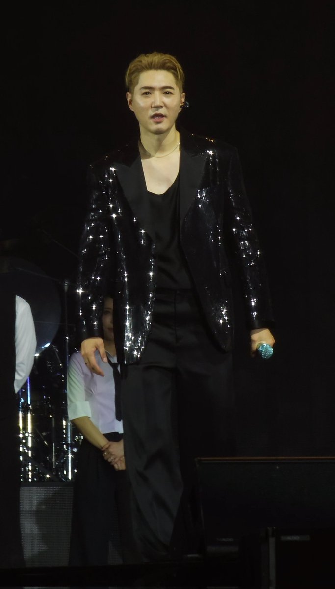 251220 god ICONIC BOX 
부산콘서트

일단 동영상 캡쳐ㅎㅎ