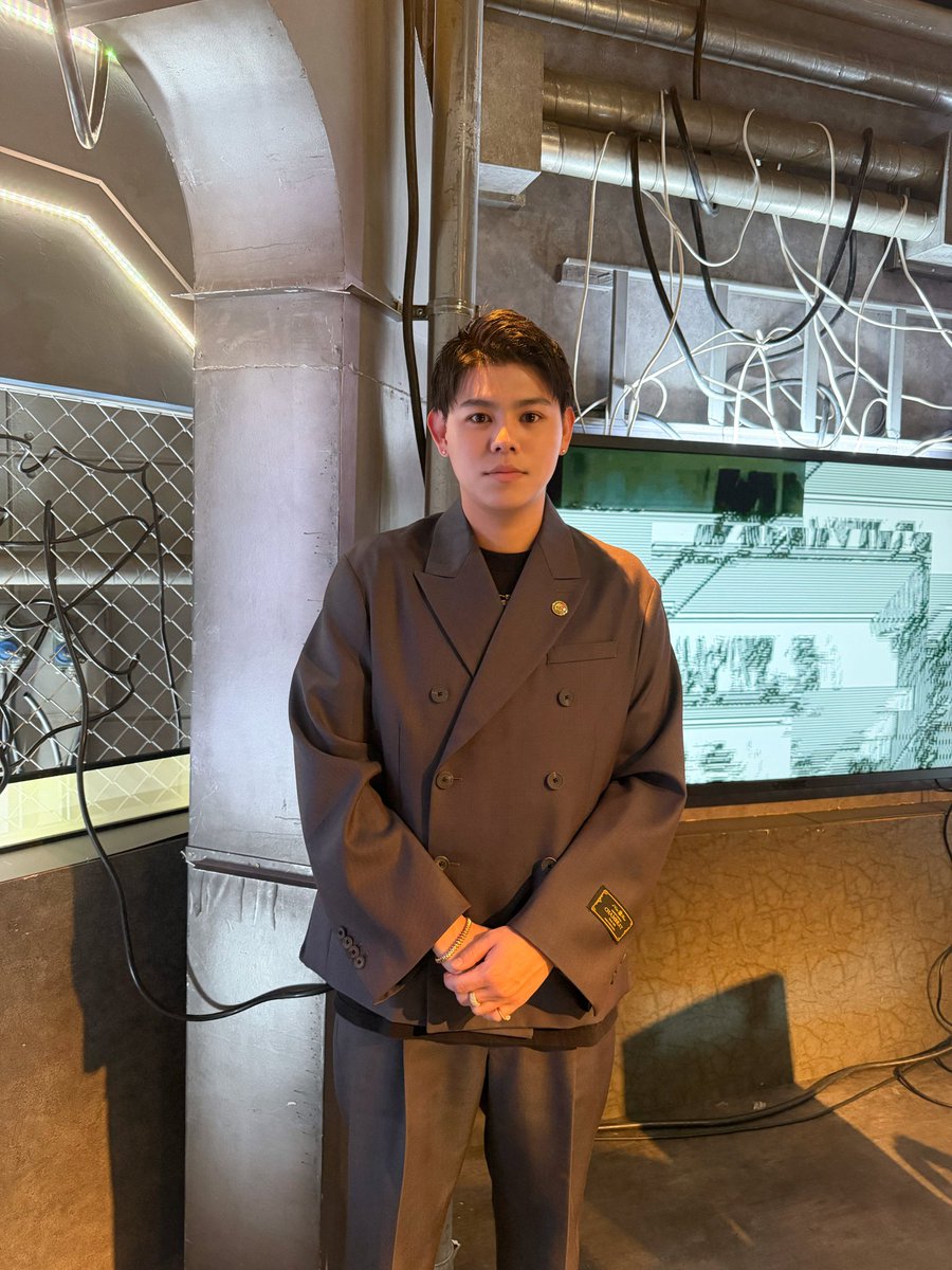 🦁レオくんがナオキマンの番組に出た時に着けていたバッジが気になる