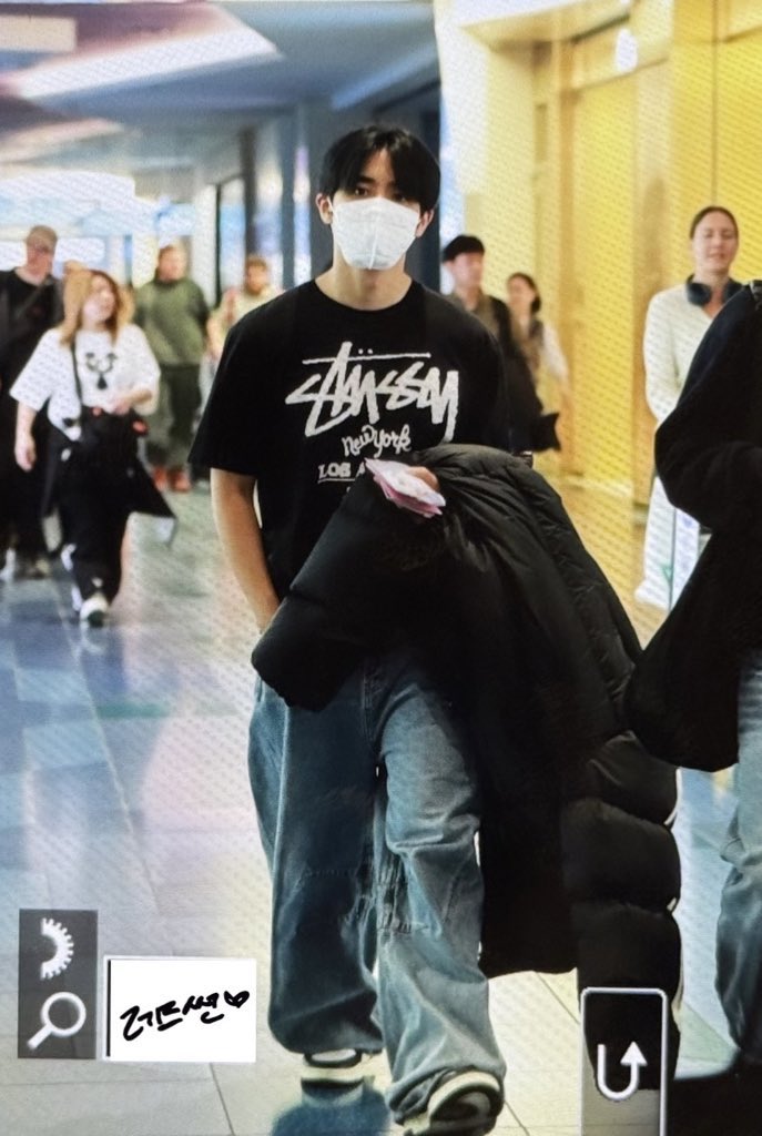 Redsun_412's tweet image. 251221 한국 가자 ✈️✈️✈️

#ソヌ #THEBOYZ #더보이즈 #선우 #SUNWOO $unwoo