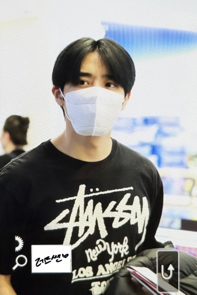 Redsun_412's tweet image. 251221 한국 가자 ✈️✈️✈️

#ソヌ #THEBOYZ #더보이즈 #선우 #SUNWOO $unwoo