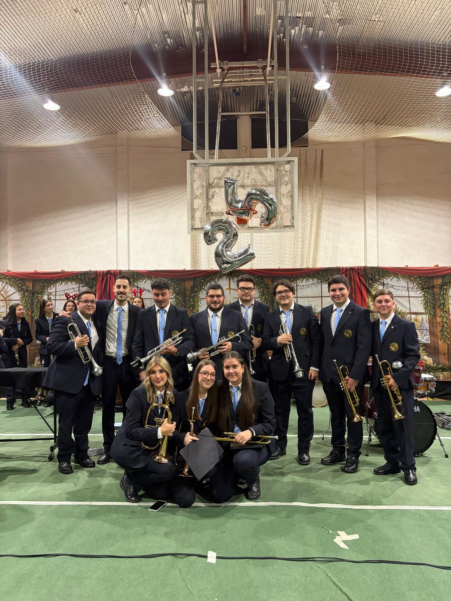 Viva la banda de la Cruz 🎺🩵🤶🏻 <a href="/BMcruzh/">BM Cruz del Humilladero</a>