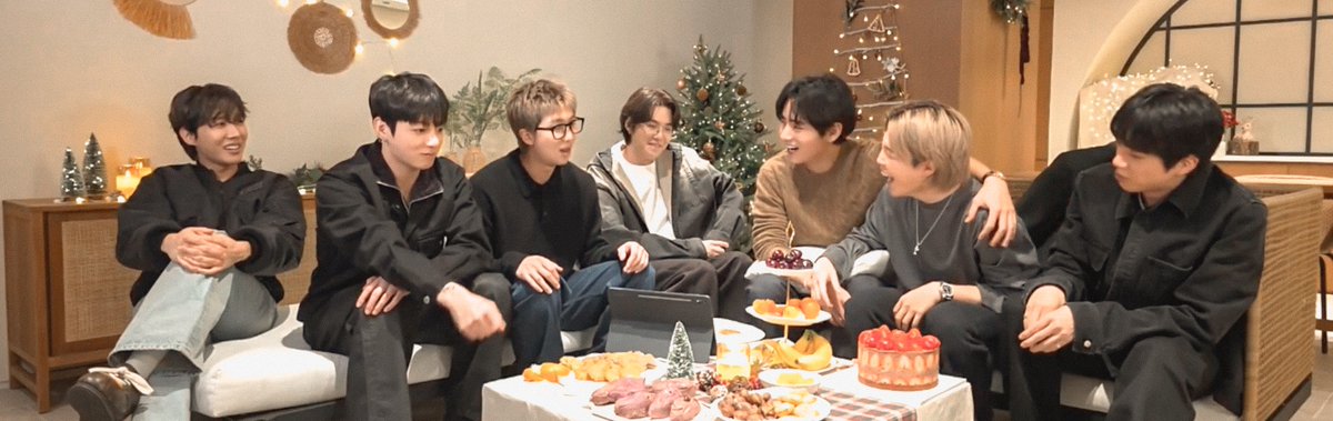 Purplewithtae_'s tweet image. my seven