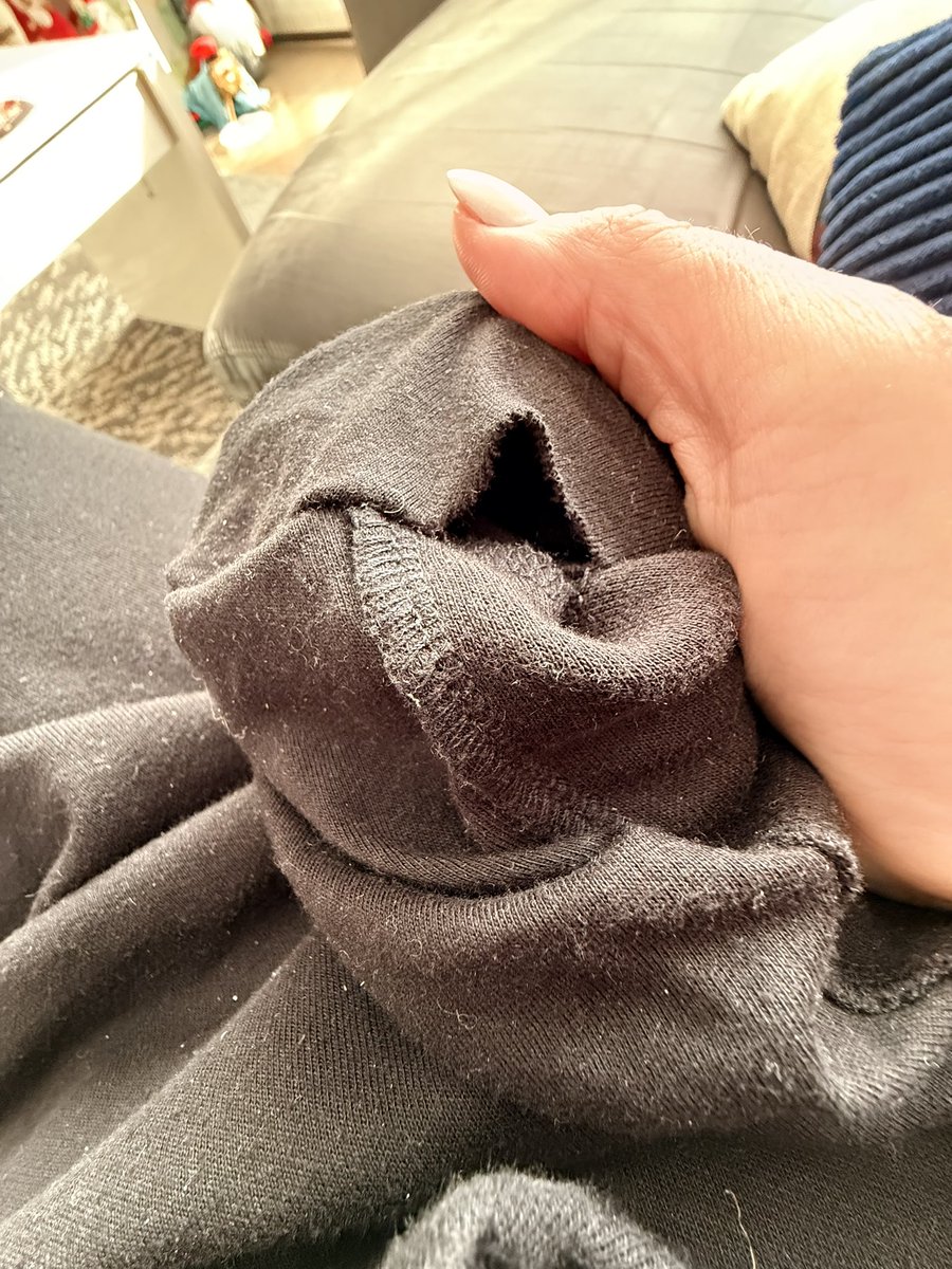 mariauy's tweet photo. Disappointed, @SKIMS.
We traveled all the way from Spain, excited to visit one of your physical stores, only to buy products that arrived damaged and broken.
Such a letdown after the effort and excitement. We truly expected much better especially considering the price. https://t.co/iUZSV8Gu9O