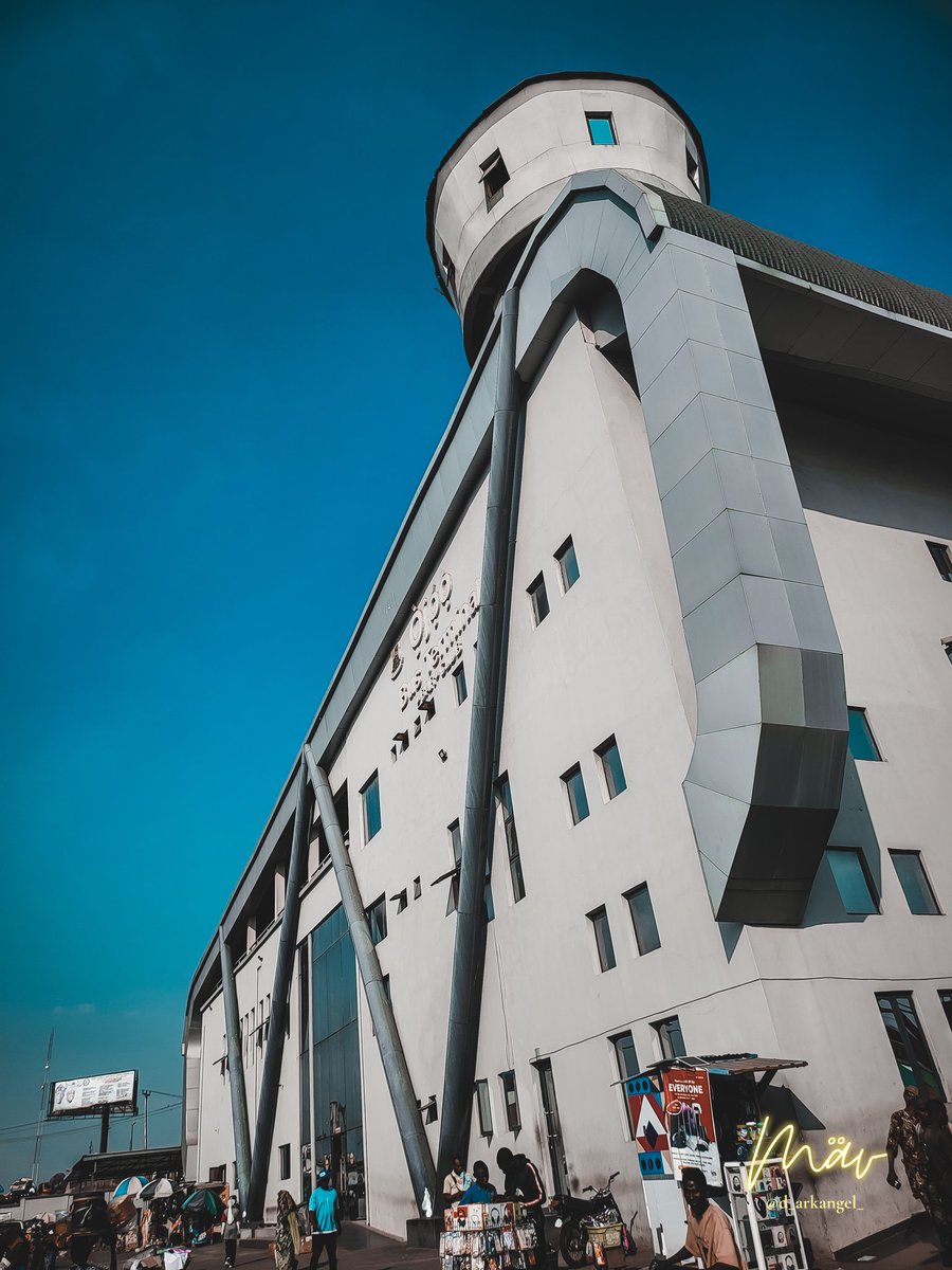 visuallymav's tweet image. 4 pics, 1 Word.
#LowBudgetVacation