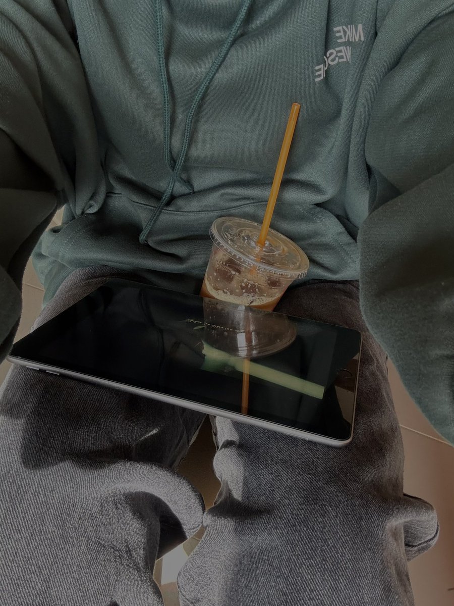 fafafaOctober's tweet image. قهوة بعد الاختبار من دانكن لأني ما حليت كويس