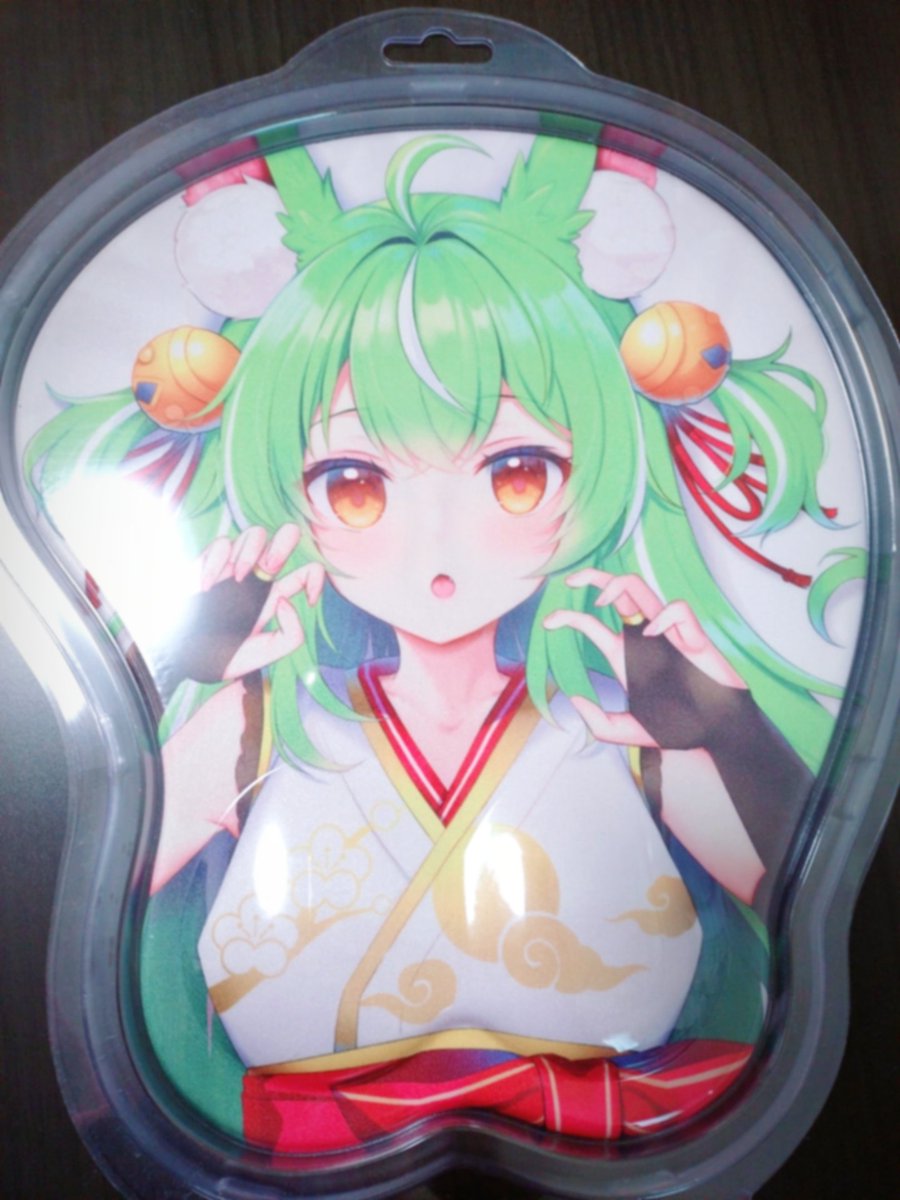 新品未開封　飯田ぽち。立体マウスパッド(通常サイズ) 単品頒布の立体マウスパッドサンプルです！ 写真だと大きさが伝わら