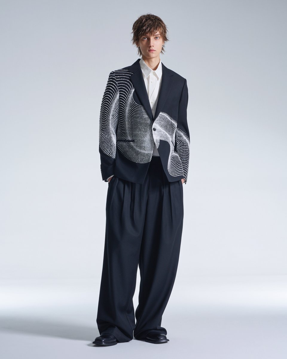 ☆ ハリソン・ウォン HARRISON WONG ストライプ柄 1Bジャケット HARRISON WONG Fall Winter 2025-26 MENSWEAR Wool Blazer With Wavy