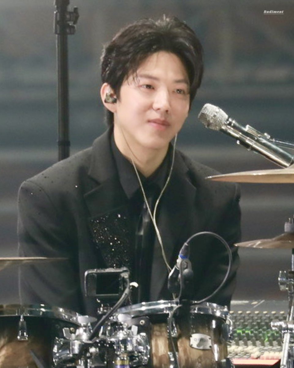 Rudiment_95's tweet image. 251221 클콘 도운
-
#DAY6 #데이식스 #도운 #DOWOON