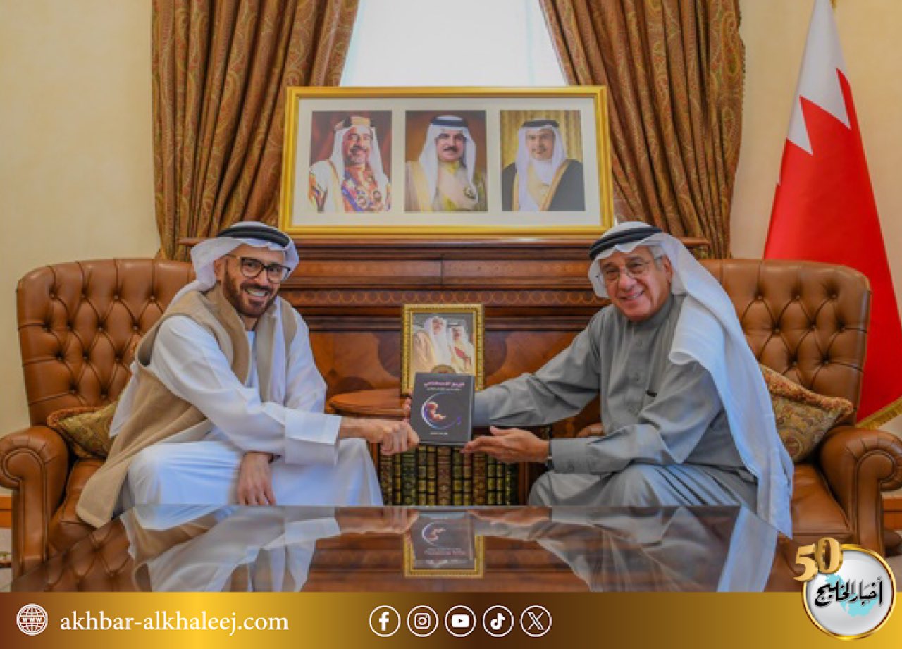 مستشار جلالة الملك لشؤون الإعلام يستقبل نائب رئيس مجلس أمناء مركز الإمارات للدراسات والبحوث الاستراتيجية #البحرين 