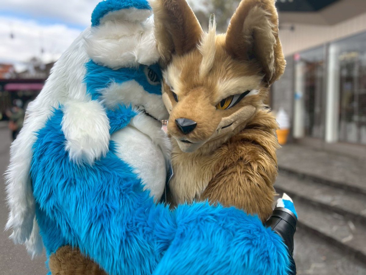 初めて着ぐるみデビューしハグ楽しかったなあ