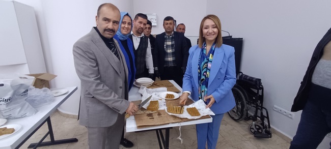 Bilecik’te Pazarcıklılar’dan Muhteşem Boza ve Helva Gecesi: Salonlar Yetmedi, Gönüller Taştı! pazaryeri11.com/bilecikte-paza…