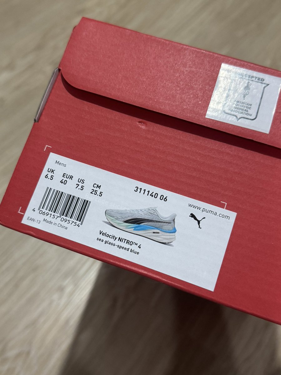 ppppgppppd's tweet photo. ส่งต่อรองเท้า puma velocy NITRO 4 สี Sea
Glass-Speed Blue 
Size 6.5 UK
(เคยใส่ลองครั้งเดียว — กล่องครบ)

ราคา 3,000฿ (รวมส่ง)

#ส่งต่อรองเท้า #ส่งต่อรองเท้าผ้าใบ #ส่งต่อเสื้อผ้ามือสอง #ส่งต่อรองเท้าวิ่ง https://t.co/8UWIe22FFq