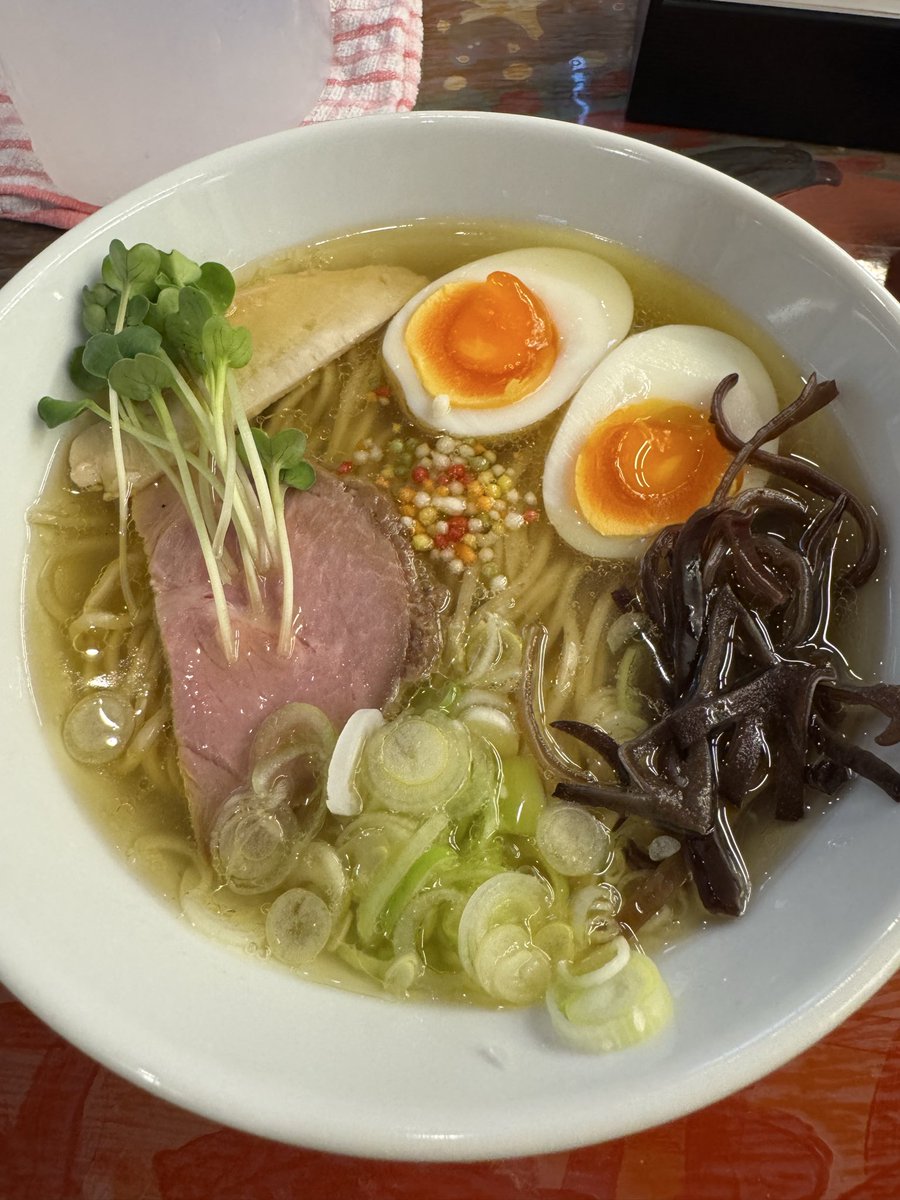 ローソンでカップ麺が売られている鳥取にあるホットエアーというラーメン屋に行って参りました