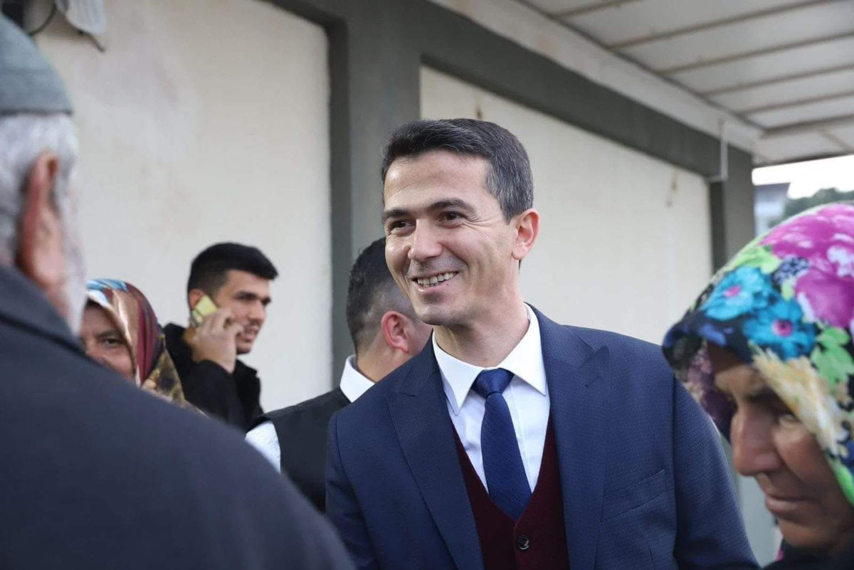 Değerli Hemşehrilerim,

Rabbim; Recep ve Şaban aylarını bizler için bereketli ve hayırlı eylesin, Ramazan-ı Şerif’e sağlıkla ve huzurla ulaşmayı nasip etsin.

Mübarek Üç Aylar’ın, Aziz Milletimize ve tüm İslam Âlemine; birlik, dirlik, huzur ve hayırlar getirmesini niyaz ediyorum.