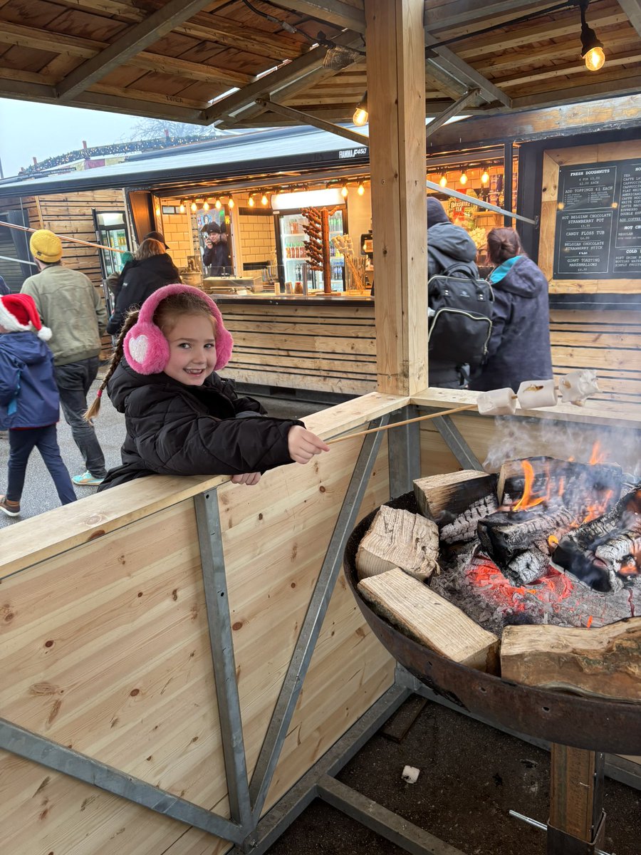 bartnik's tweet image. 