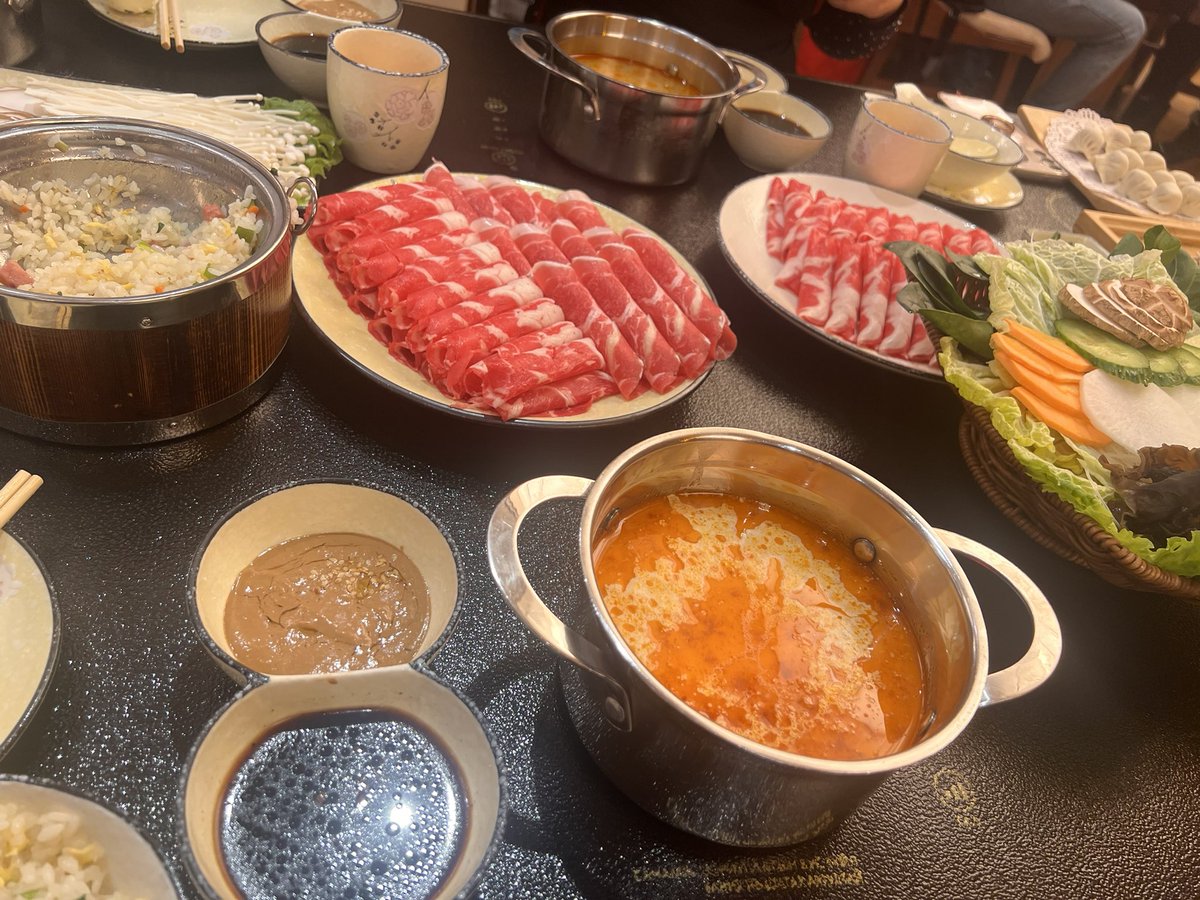 reader_bzaya09's tweet image. Залхуураад