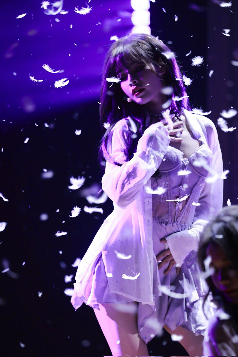 ultyby's tweet image. that's my performer 🤧