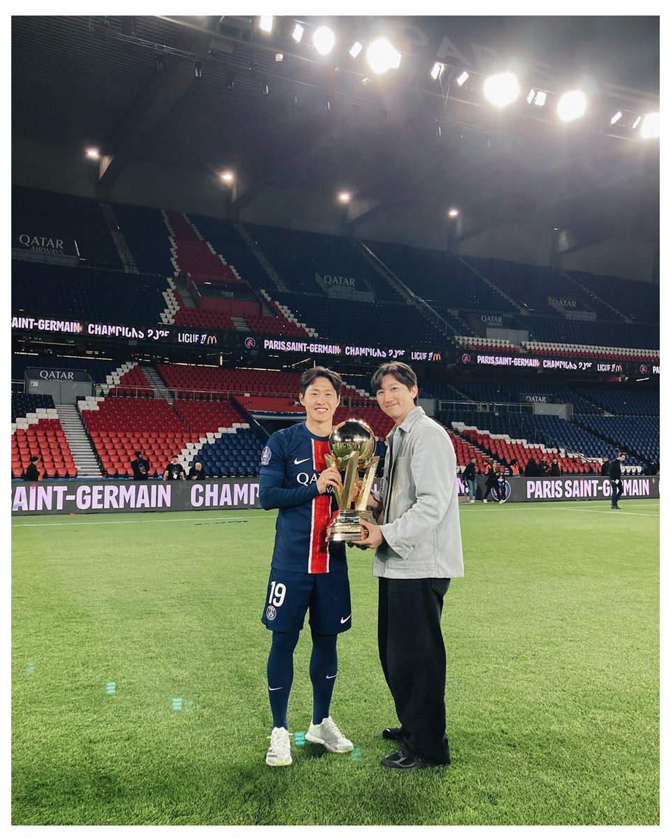 Rosie2l9's tweet image. 동혁쌤 너무 감동이다🥺💙