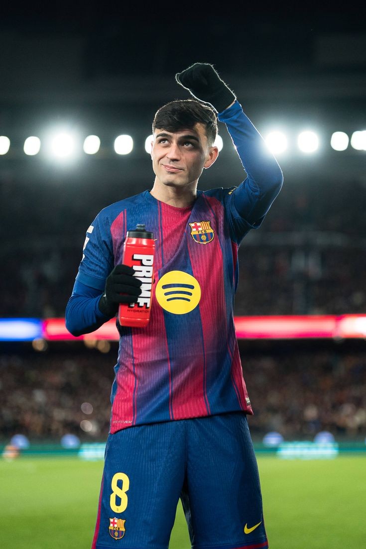 CrewsMat10's tweet image. £5M