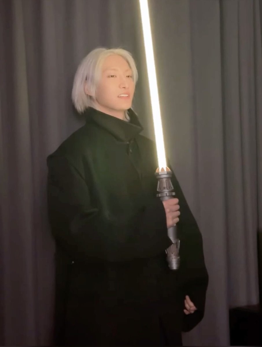 justine__96's tweet image. A galaxy far far away. 💫 #AtinySelcaDay #ATINY #SEONGHWA #ATSD #ATEEZ