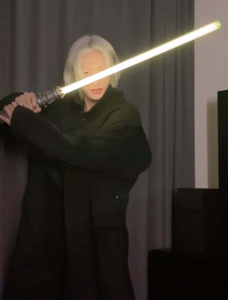 justine__96's tweet image. A galaxy far far away. 💫 #AtinySelcaDay #ATINY #SEONGHWA #ATSD #ATEEZ