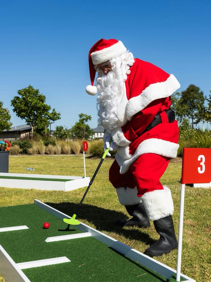 mcfarlane_geoff's tweet photo. “Don’t putt off until tomorrow what you can do today”🎅🏻
May your Christmas be on par fore many magical moments and memories🎄💝
#merrychristmas https://t.co/2U2YT8rkUH