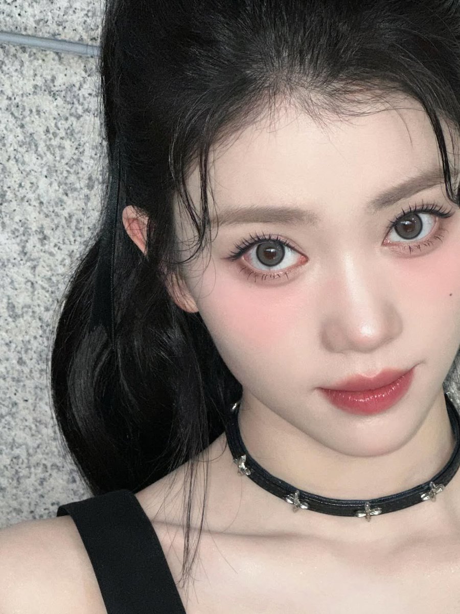 샤오팅 얼굴 tweet media