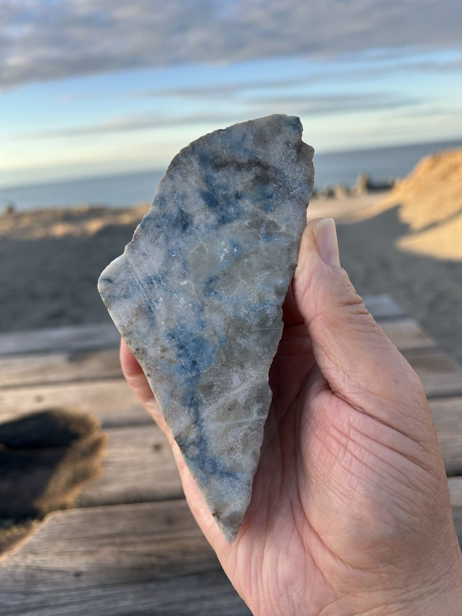 すべての入りコン沢の青翡翠は、1954年にダイナマイトで粉砕された軽