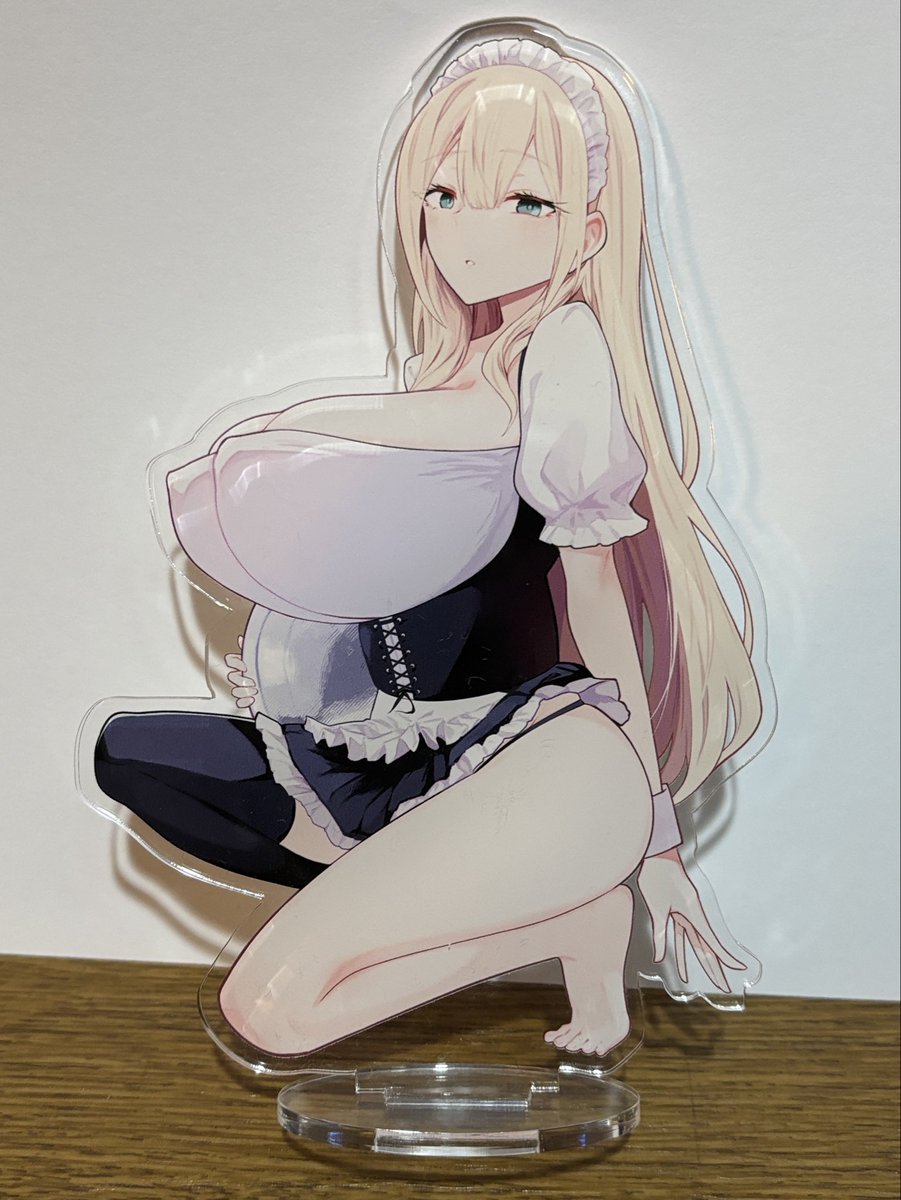 メイドさんのアクリルフィギュア届きました!(再アップ)

イラストよりは色が若干薄めになりましたが、品質等は問題なく仕上がっているかと!

お楽しみにです☺️🙌✨ 