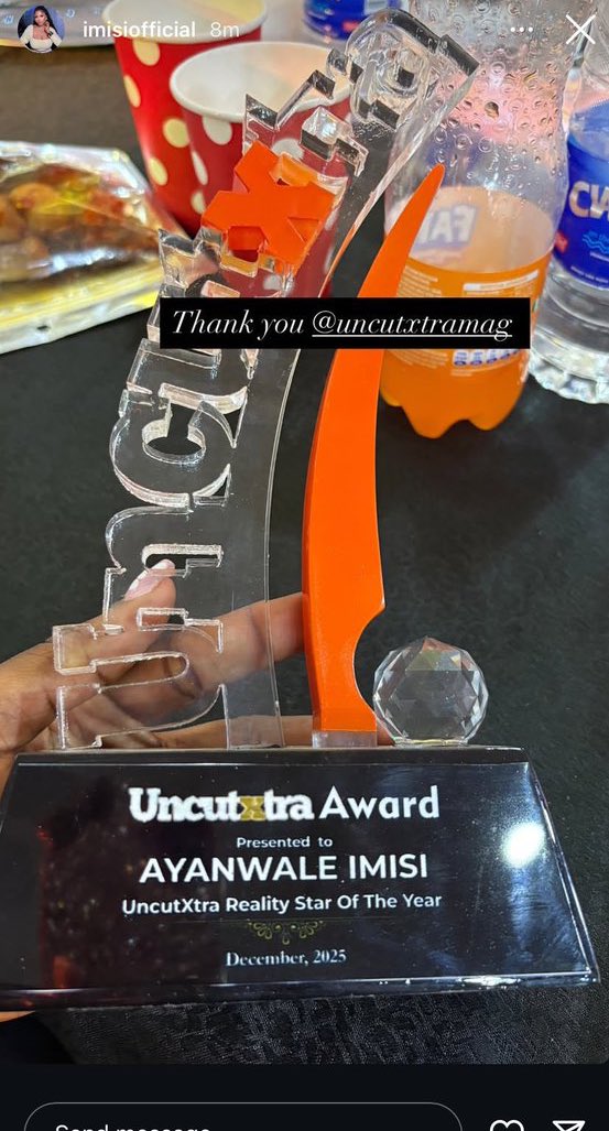 ima_fish1's tweet photo. Uncutxtra Award presented my girl Reality Star Of The Year.๐โค๏ธ๐ช
Imisi is winning it all.๐๐ป
IMISI X AFWN
IMISI THE MODEL
#ImisiAyanwale
#Africanfashionweek https://t.co/vmzDIF02rE