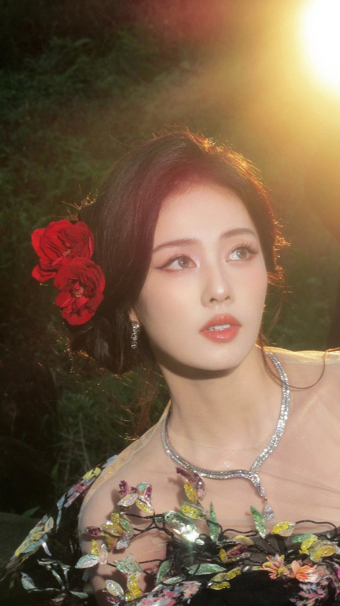 #BaiLu in second look for Tencent Video All Star Night 2025

More - weibo.com/7555511345/524…
weibo.com/7555511345/524…