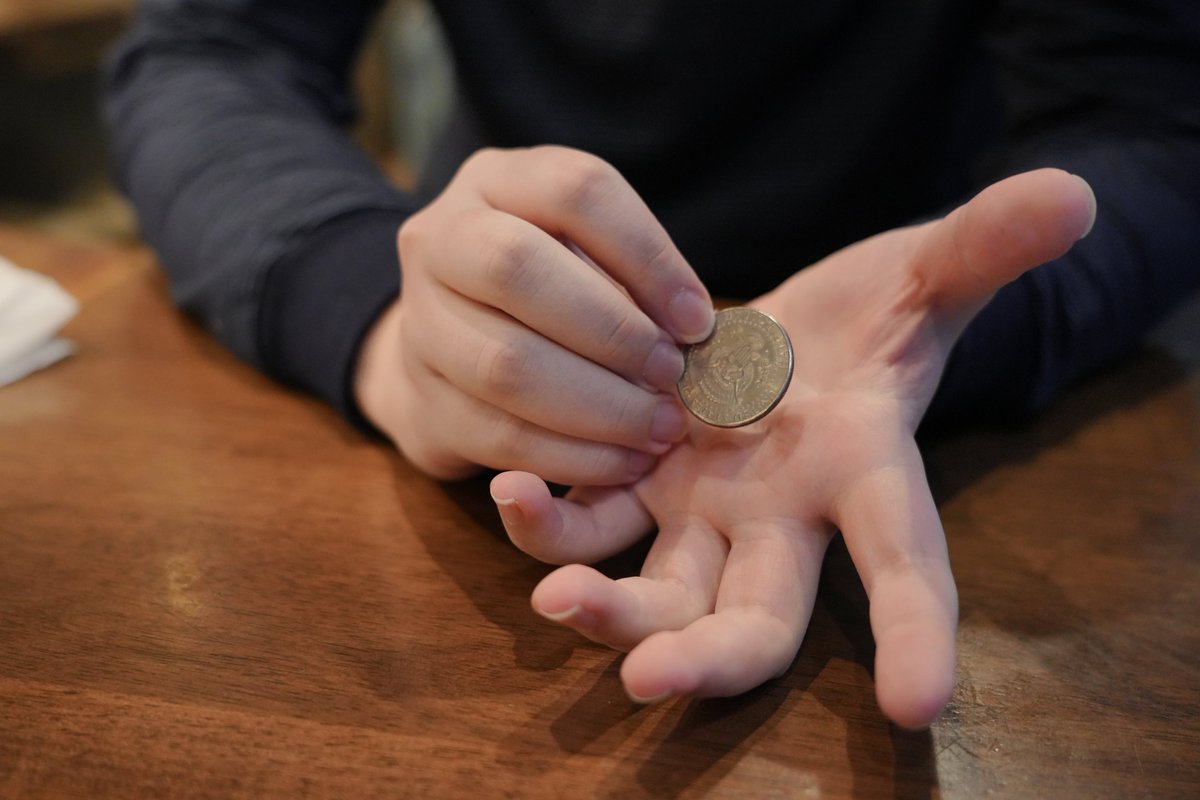 早速手品見せてもらってる！
めっちゃカッコいい!!!