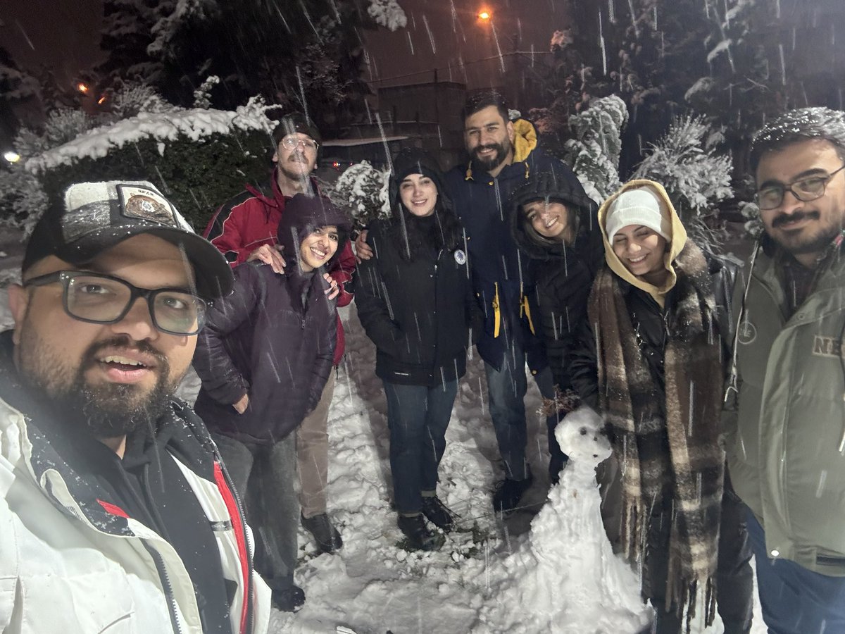 آذر: اونکه رفته دیگه هیچ وقت نمیاد :٫)