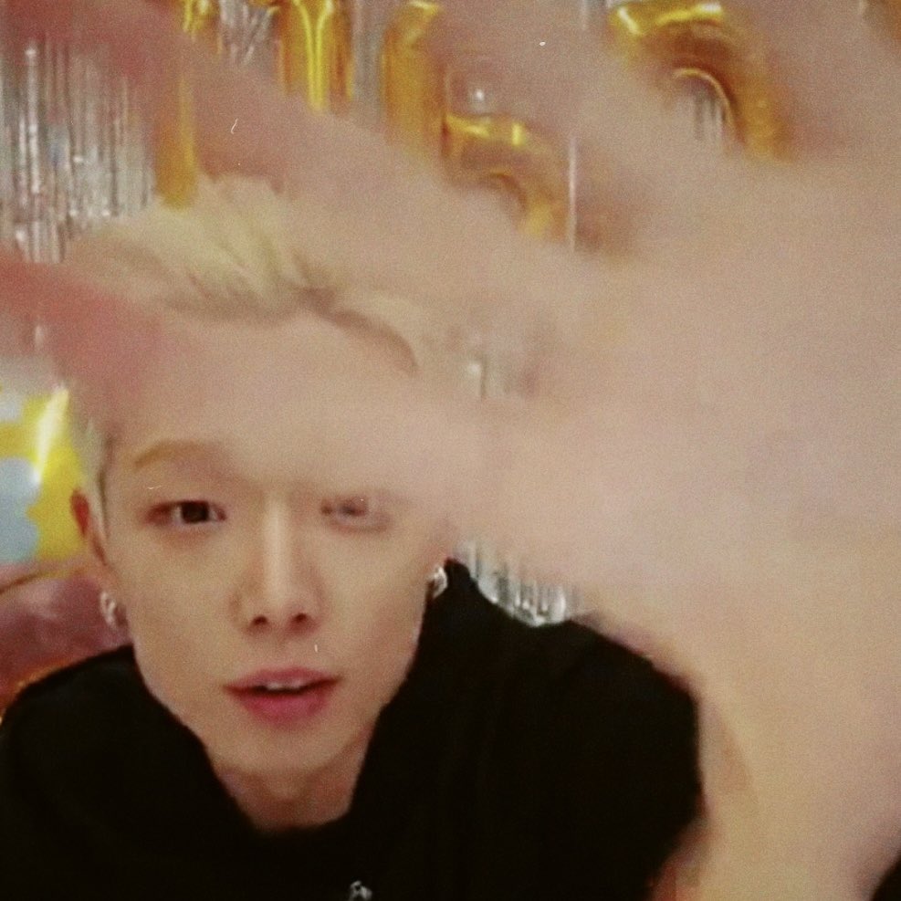 🖤✨

#WinterPrinceBobbyDay #바비 
#BOBBY <a href="/bobbyranika/">김지</a>